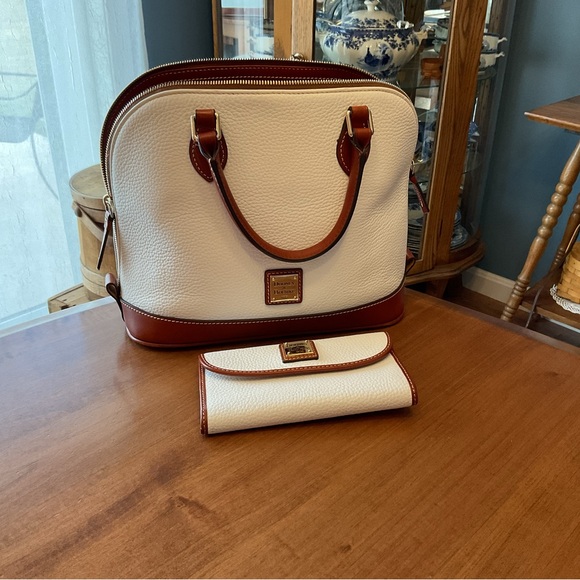 Dooney & Bourke Handbags - Dooney & Bourke White Satchel with wallet